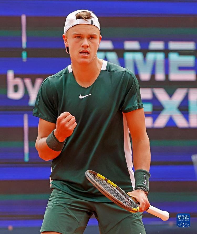 尤其在第二 尤其在第二