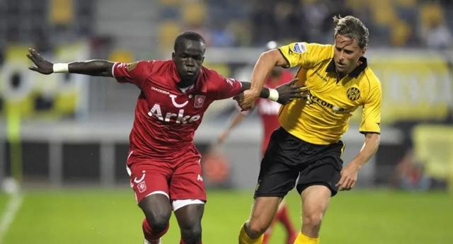 余足球与职 余足球与职