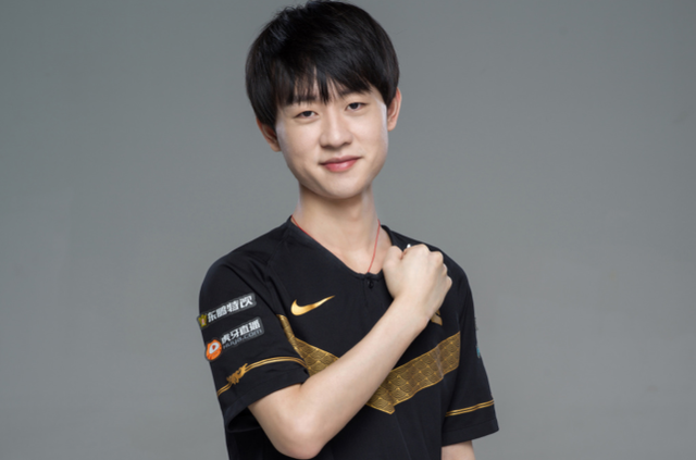 他的未来充 他的未来充